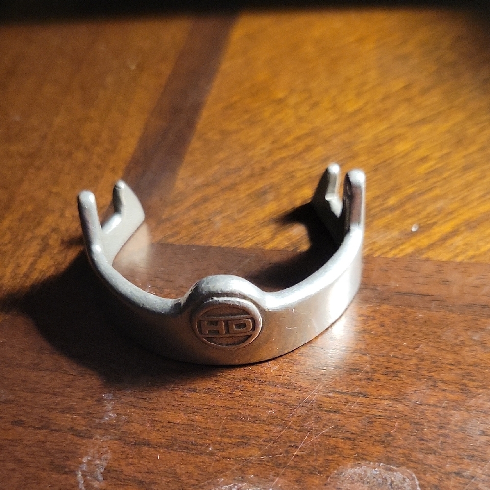 HD medallion stand